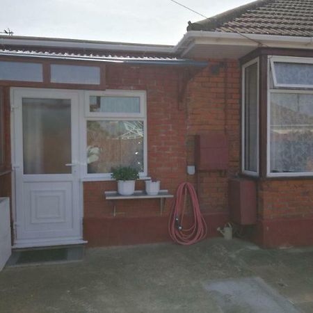 Rest Room Near To Heathrow Airport Ashford  Eksteriør billede